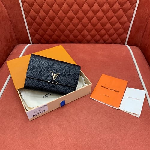 KakaoTalk_20260227_225610557 루이비통 카퓌신 월릿(M62157)