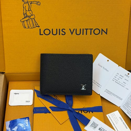 KakaoTalk_20260301_030936558_01 루이비통 멀티플 월릿 타이가(M30295)