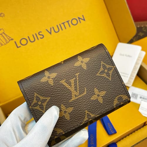 KakaoTalk_20260301_031521344 루이비통 엔벨로프 카르트 드 비지트(M63801)